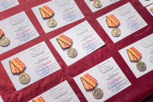 Астраханские юнармейцы награждены медалями за участие в параде Победы