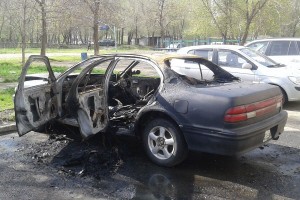 В Астрахани из-за непотушенного окурка загорелся автомобиль
