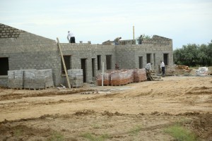 В посёлке Мирный Астраханской области возводится девять новых домов для переселенцев из хижин