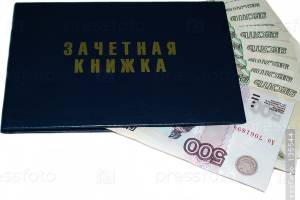 В Астрахани преподаватель брал больше 10 тысяч рублей за зачёт