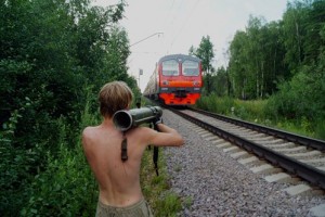 Пьяный житель Волгоградской области угрожал муляжом ружья машинистам тепловоза