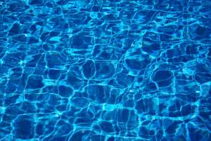 Пять человек погибли в бассейне аквапарка от удара током