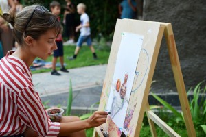 Для астраханцев открылись «Летние классы» по рисованию