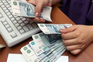 Астраханским коммунальщикам вернули долги по зарплате