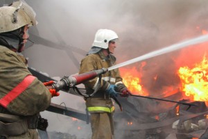 В последний день июня пожарные оказали помощь 15 астраханцам
