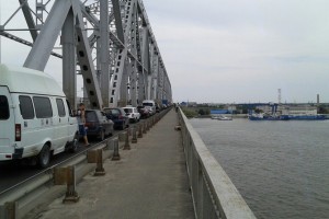 Из-за ДТП на Старом мосту движение автотранспорта прекратилось