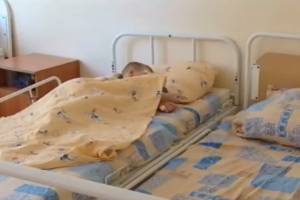 В Астрахани 8 детей выпали из окон. Кто виноват? 