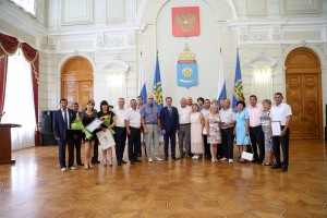 Глава Астраханской области поздравил сотрудников рыбохозяйственной отрасли с Днём рыбака