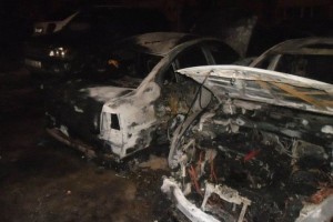 В Трусовском районе Астрахани сгорели четыре автомобиля