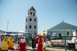 Губернатор Астраханской области принял участие в открытии новой мечети