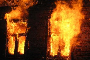В Астраханской области за минувшие сутки ликвидировано два пожара, спасены трое