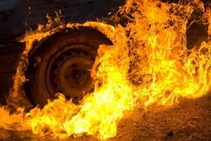 В Астрахани сгорел большегруз