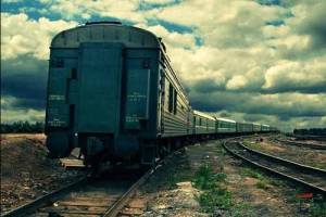 В Астрахани проводят проверку по факту травмирования молодой пары на железной дороге