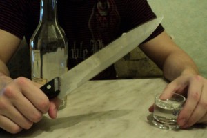 В Астрахани 25-летний местный житель напал с ножом на собутыльника