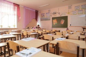 В Астрахани началась подготовка школ к новому учебному году