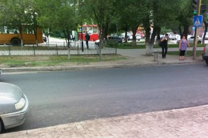 В Астрахани после вмешательства прокуратуры отремонтировали дорогу на улице Савушкина