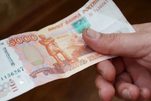В обувном магазине Астрахани обнаружили фальшивые деньги