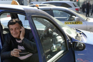 Астраханских водителей могут обязать проходить квалификационный экзамен