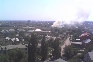 В Трусовском районе Астрахани горит жилой дом
