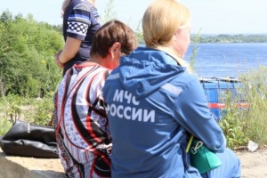 Продолжаются поиски пропавшей в Астраханской области девочки