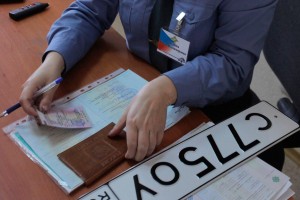 В Астраханской области временно не выдают новые госномера на автомобили