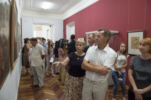 В Астрахани открылась юбилейная выставка местных художников