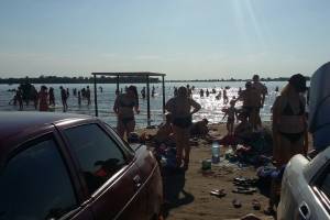 Фотофакт: как выглядит астраханский Ассадулаевский пляж в выходные 