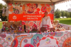 Астраханские мастера показали свои работы на фестивале славянского искусства в Москве