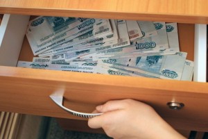 В Астрахани за бюджетное место ИО директора  в колледже потребовала взятку