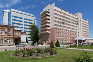 Хирурги Александро-Мариинской больницы проводят сложнейшие операции на кишечнике