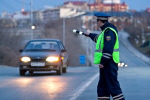 Инспекторам ГИБДД запретили курить на работе и делать водителям замечания «не по сути»