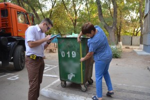 В Астраханской области замеряют объёмы мусора