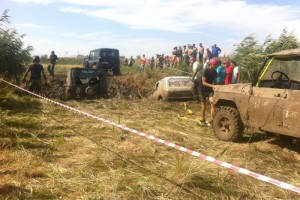 Астраханская полиция курировала гонку на внедорожниках «Джелга Трофи»