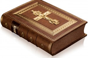 Астраханцы могут передать в дар книги для библиотеки при храме апостолов Петра и Павла