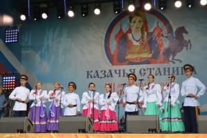 Астраханцы выступили на Международном фестивале «Казачья станица Москва»