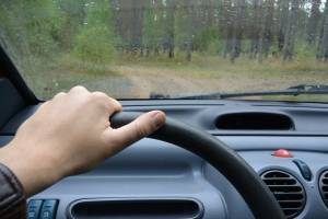 200 тысяч рублей потребовала астраханка за фиктивный возврат водительских прав