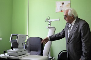 ОДКБ имени Н. Н. Силищевой посетил известный врач – офтальмолог