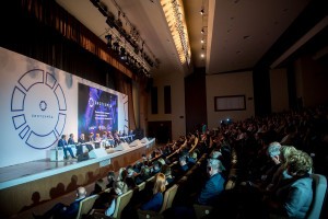 Астраханская делегация принимает участие в конференции по биотехнологиям в Геленджике
