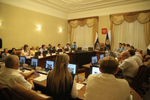 В Астрахани прошло совещание по вопросам обращений граждан к Владимиру Путину