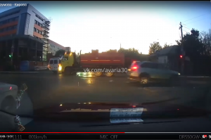 На улице Кирова грузовик с цистерной столкнулся с пассажирской «Газелью»