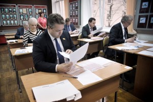 Астраханские чиновники готовятся к экзаменам