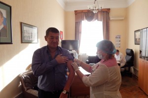 Члены Правительства Астраханской области сделали прививку против гриппа