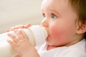 Госдума предложила бесплатно выдавать детям молоко