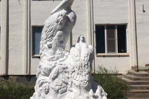 В Астраханском биосферном заповеднике появился новый памятник пеликанам