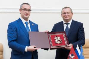 Руководители высших органов законодательной власти Москвы и Астраханской области договорились о сотрудничестве