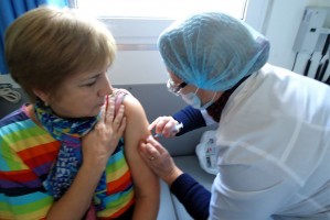 Во время сельскохозяйственной ярмарки в Астрахани было привито от гриппа 100 человек