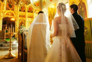 Венчание могут сделать юридически законным актом