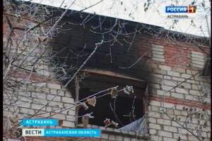 В Астрахани погорельцы вынуждены жить в своих сгоревших комнатах