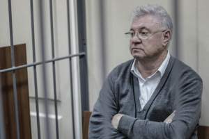 Областной суд смягчил наказание Михаилу Столярову