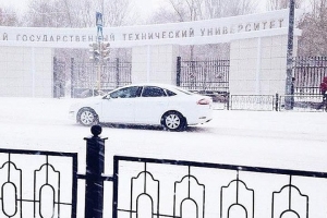 В Астрахани мэрия ликвидирует последствия непогоды